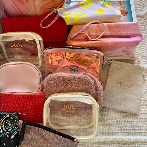 🐛2for$30 Huge Lot of Cute Toiletry/Makeup Bags! - Picture 5 of 5